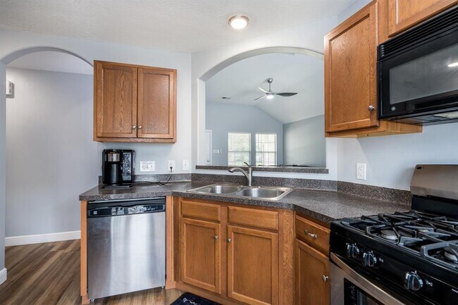 Building Photo - 15331 Brock Creek Way