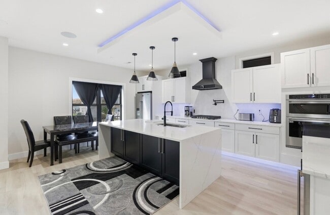 Foto del edificio - 6931 River Drive Rd
