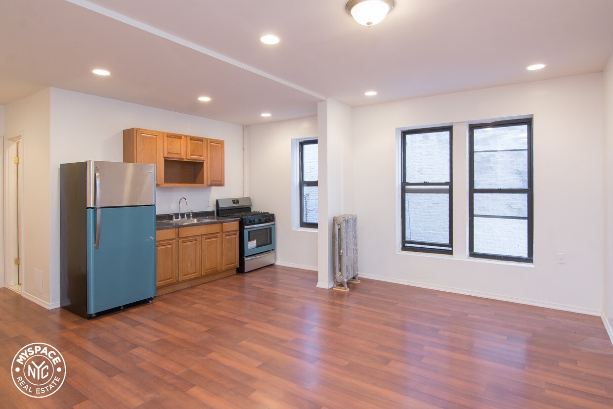 Foto principal - 560 Lincoln Pl