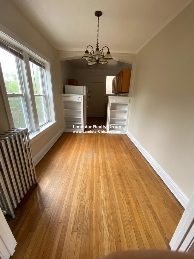 Building Photo - 4933 N Whipple St