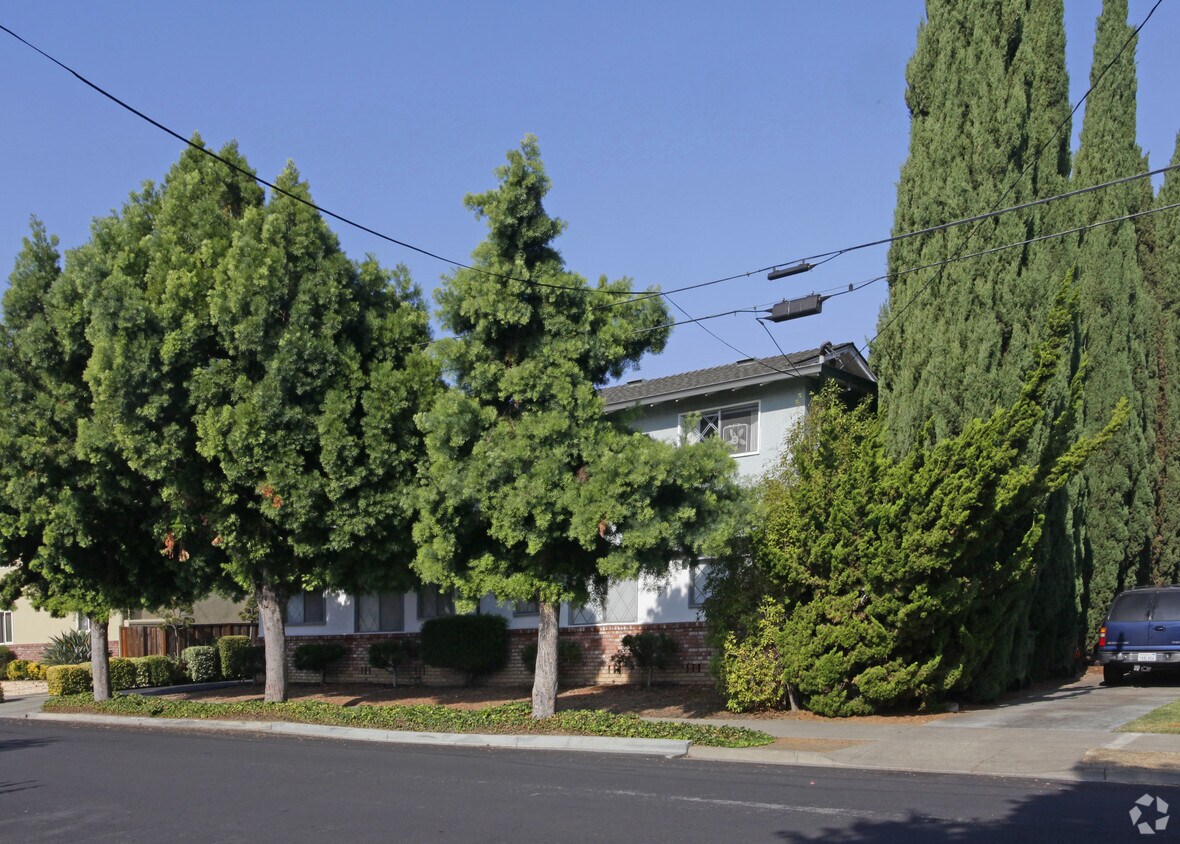 Building Photo - 1251 Santa Clara St
