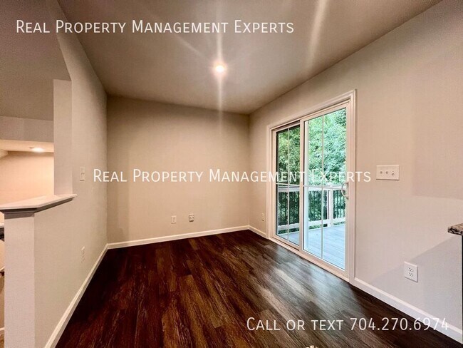 Foto del edificio - 5028 Winding Jordan Ln
