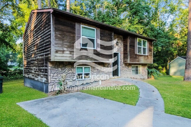 Foto del edificio - 3004 Windwood Pl