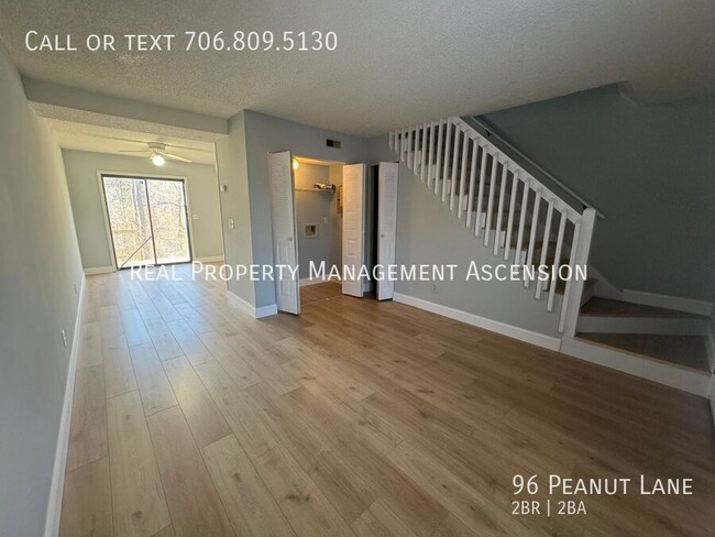 Building Photo - Nice Tunnel Hill Two Bedroom