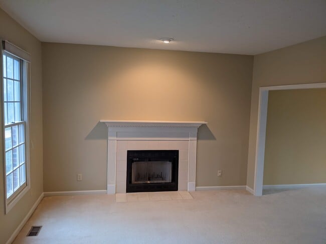 Building Photo - 1040 Churchill Ct