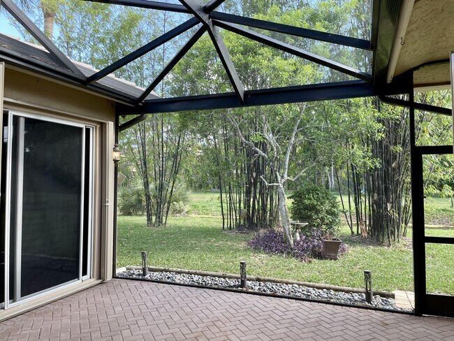 Foto del edificio - 3366 Harness Cir