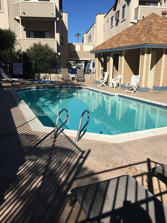 Foto del edificio - 2BD/2.5BA townhome in UTC Near UCSD!