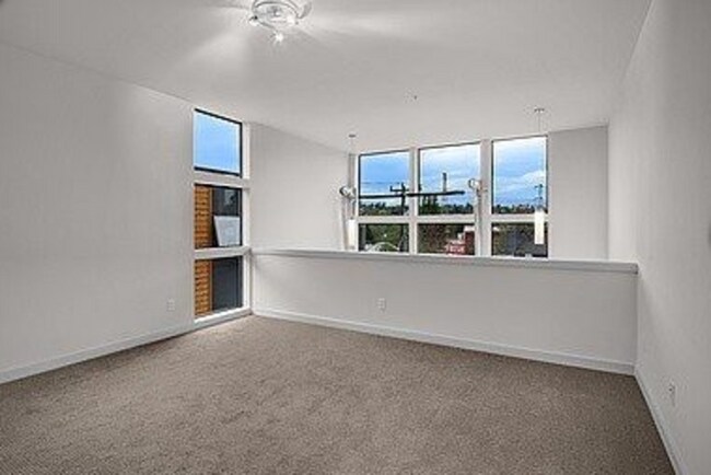 Foto del edificio - 3602 Palatine Ave N