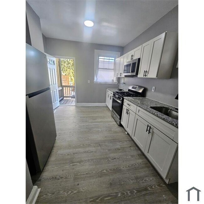 Foto del edificio - 3 Bedroom 2 Bathrooms