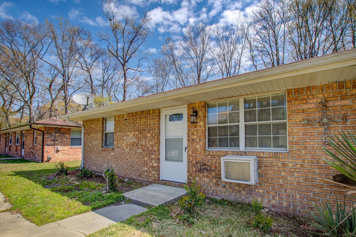 1302 Linden Ave, Chesapeake, VA 23325 House Rental in Chesapeake, VA