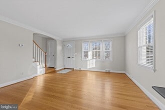 Building Photo - 169 Regester Ave