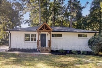 Building Photo - 1955 Maple Dr NW