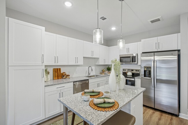 Building Photo - Oak Grove Vista
