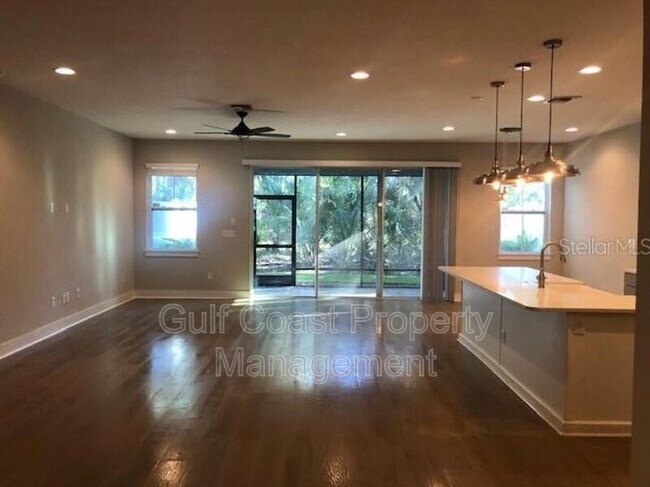 Building Photo - 4545 Chinkapin Dr