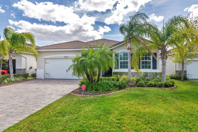 Building Photo - 7410 SW Harbor Cove Dr