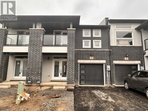 Building Photo - 14 Mann Trl