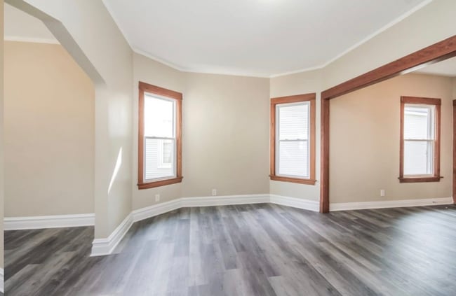 Building Photo - 4431 N Marmora Ave