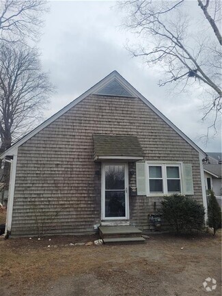 Building Photo - 5-45 Hilltop Ave