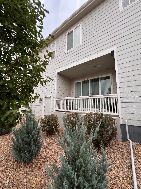 Building Photo - 9601 Prairie Farm Dr