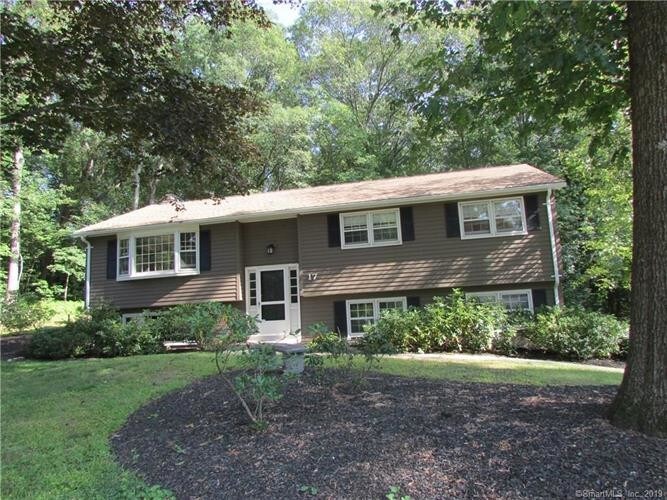 Primary Photo - 17 Valley View Dr
