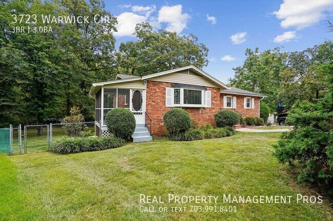 Foto del edificio - 3723 Warwick Cir