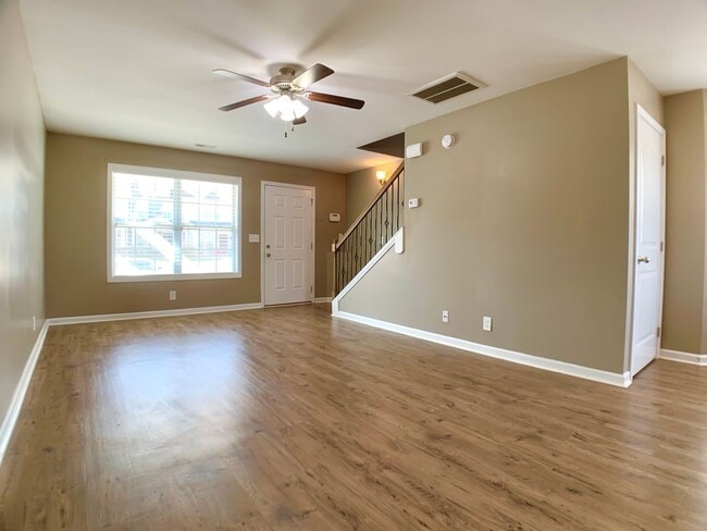 Building Photo - 216 Alexander Blvd