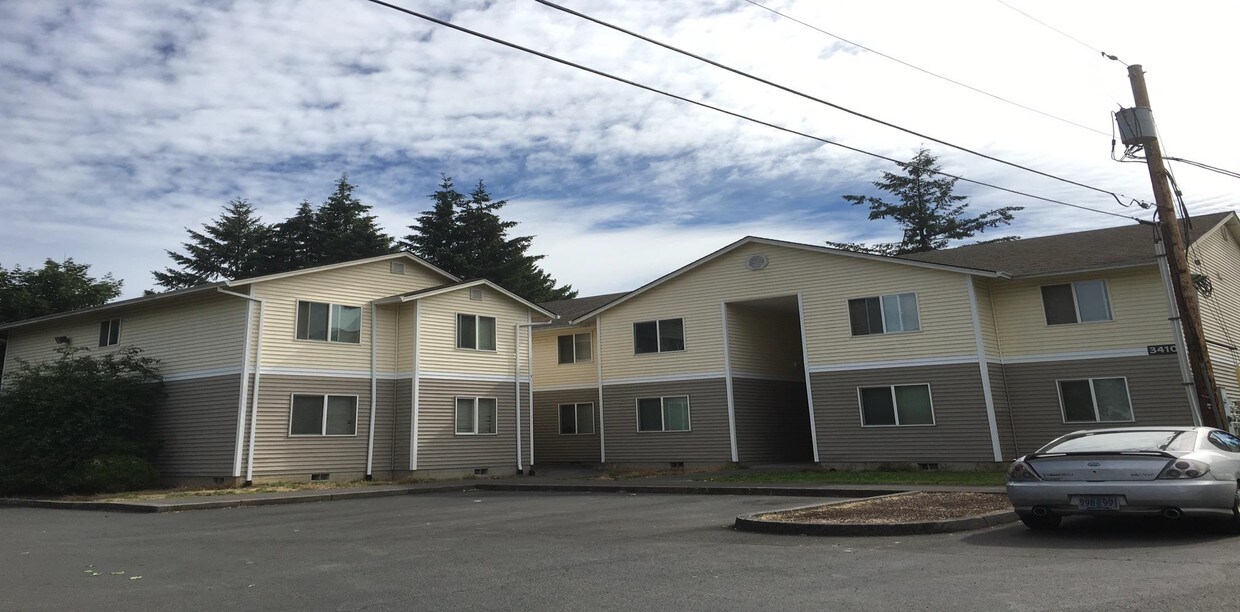 Primary Photo - 3410-3414 SE 143rd Ave