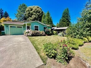 Building Photo - 8033 SW 36th Ave