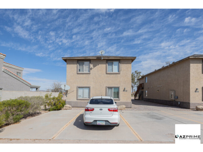 Foto del edificio - Delightful 3/2 Arizona City 4-Plex Unit fo...