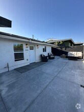 Building Photo - 1006 W Mariposa Ln