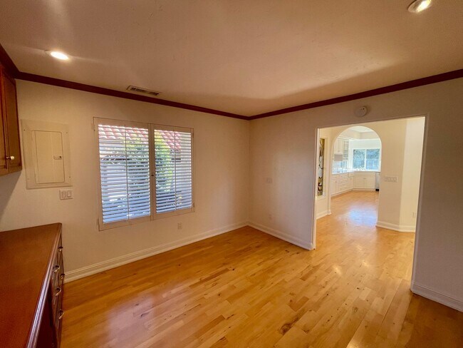 Foto del edificio - Gorgeous 2B+Office/2BA Townhouse w/ Golf C...