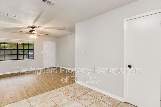 Foto del edificio - 4173 Ravenwood Dr