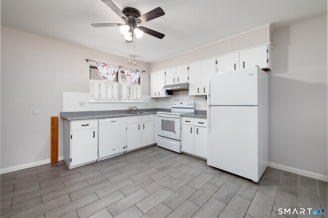 Building Photo - 184 Kaynor Dr