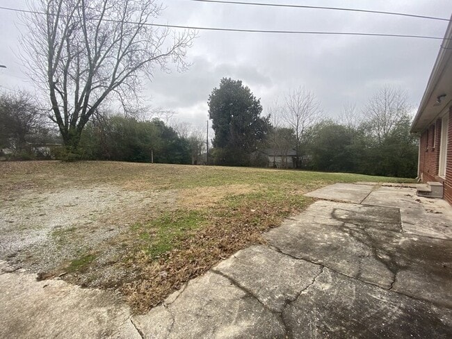 Building Photo - Welcome Home!