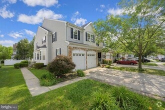 Building Photo - 33 Weaver Dr