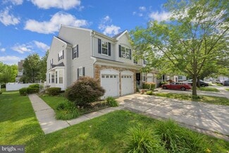 Building Photo - 33 Weaver Dr
