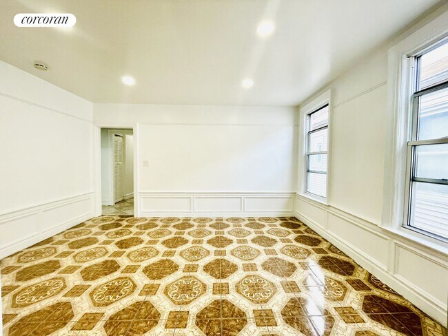 Foto del edificio - 100 E 31st St