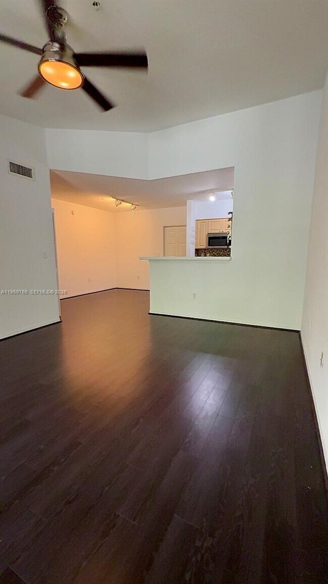 Foto del edificio - 6831 SW 44th St