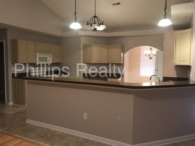Building Photo - 365 Foxridge Dr