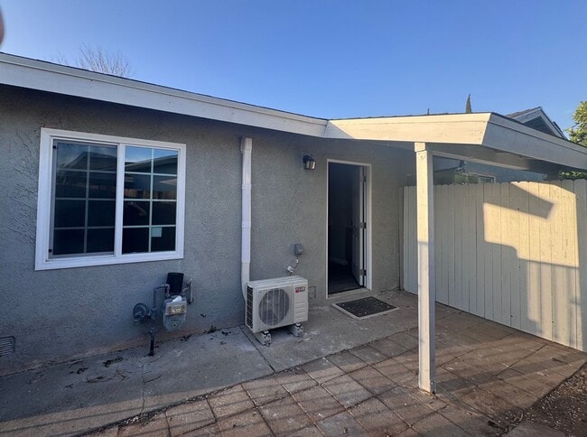 Building Photo - 13260 Moreno Way