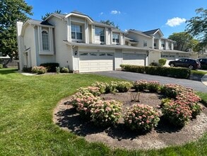 Building Photo - 610 Sturnbridge Ln