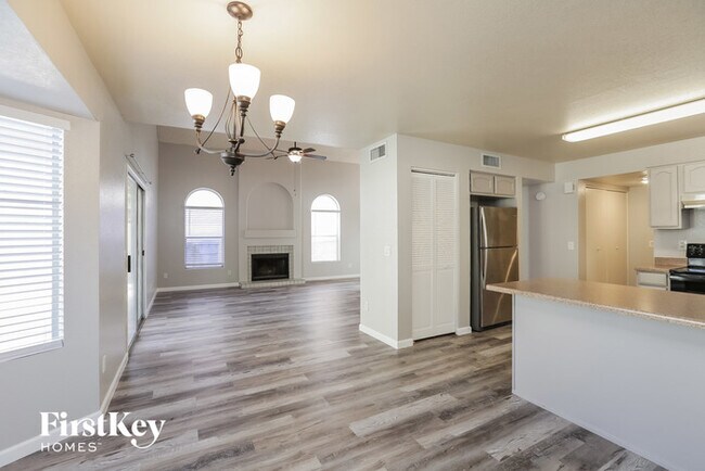Foto del edificio - 2914 E Muirwood Dr