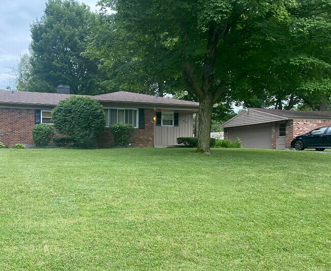 6307 Buck Creek Pky, Indianapolis, IN 46227 Townhome Rentals in