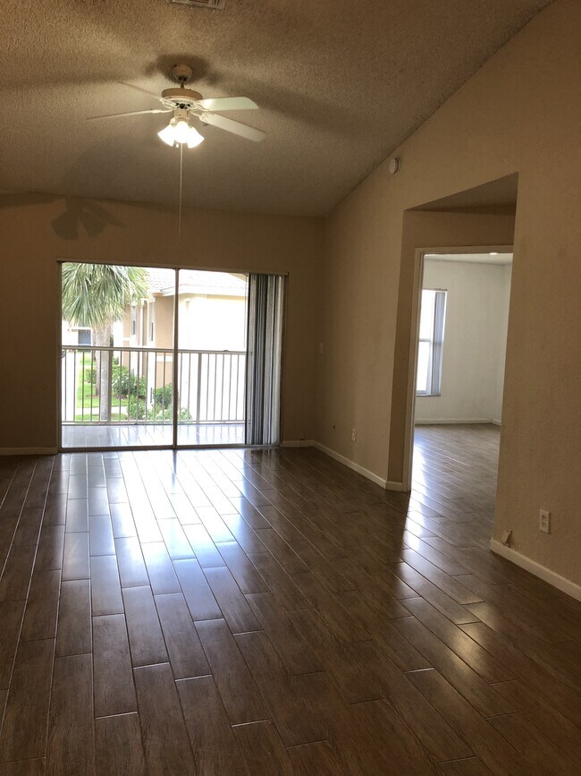 Building Photo - 8255 Ibis Club Dr