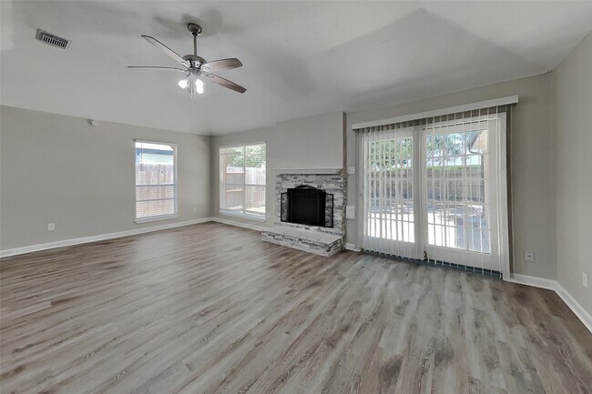 Building Photo - 2314 Pebbledowne Cir