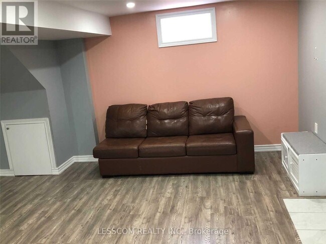 Photo du bâtiment - 29 Cape Dorset Crescent