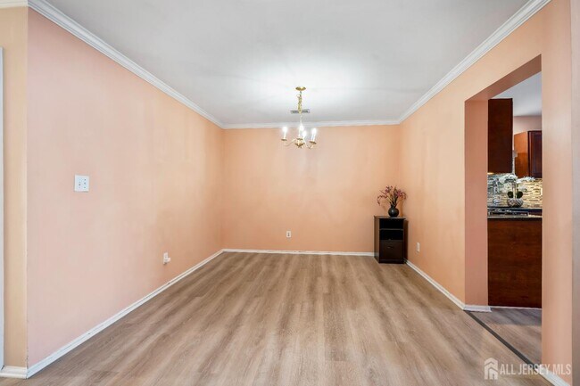 Building Photo - 11 Windsong Cir