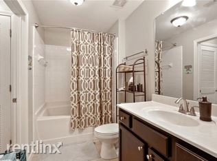 Foto del edificio - 3040 Peachtree Rd NW