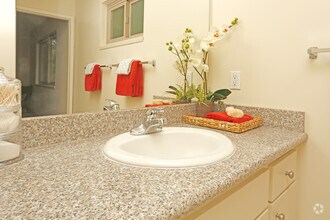 apartments glenbrook counters granite cupertino bathroom