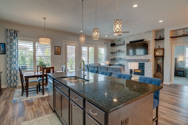 Foto del edificio - 532 Woodroot Cir